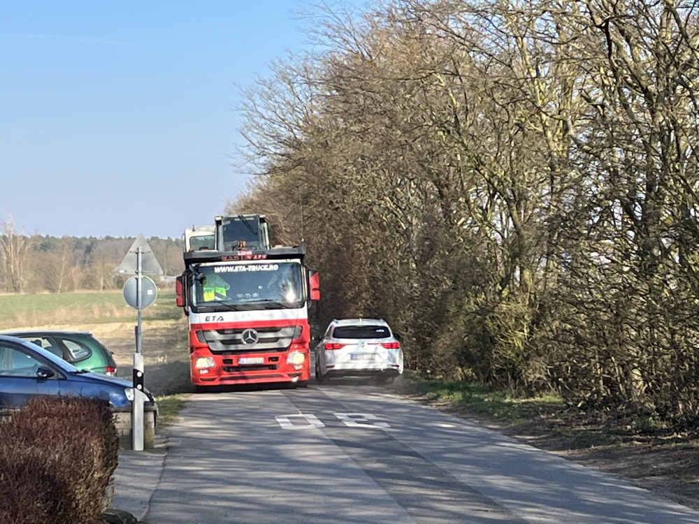 Ernteweg Dormagen unerlaubter LKW-Verkehr 1